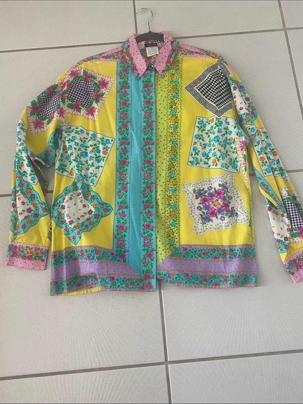 Vintage 90’s Gianni Versace Versus Button Down shirt. 32/46